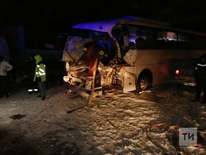 На трассе в Татарстане произошла смертельная авария с рейсовым автобусом
