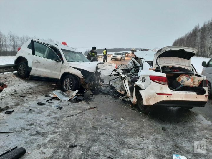 Четыре человека погибли в ДТП на трассе Казань - Оренбург