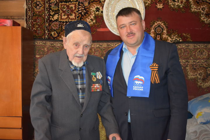 Глава Кайбицкого района посетил ветеранов войны