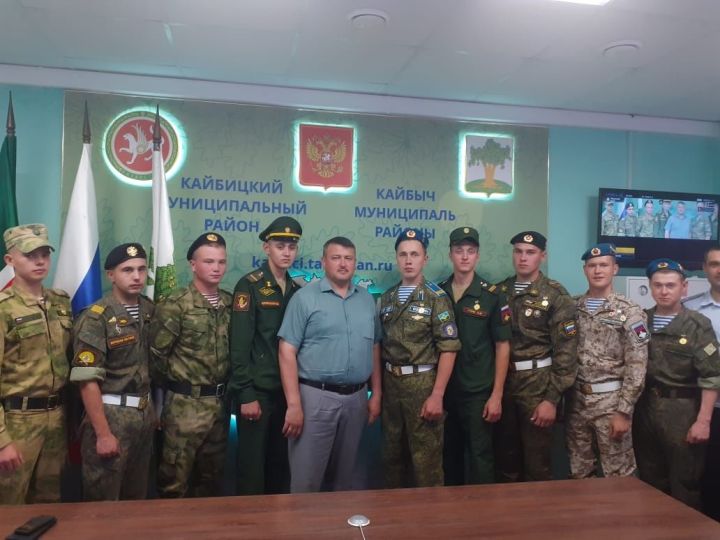 Глава Кайбицкого района встретился с военнослужащими, выполнившими долг перед Отечеством