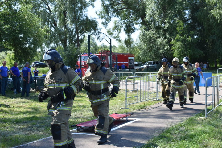 В Кайбицах собрались пожарные республики для состязаний в профессиональном мастерстве