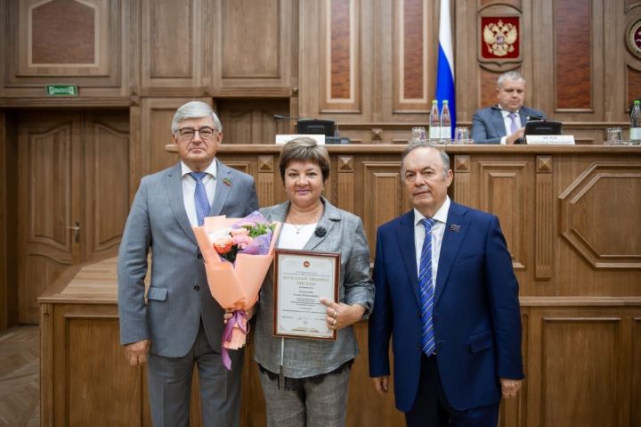 Глава Маломеминского сельского поселения стала лучшим работником в сфере муниципального управления