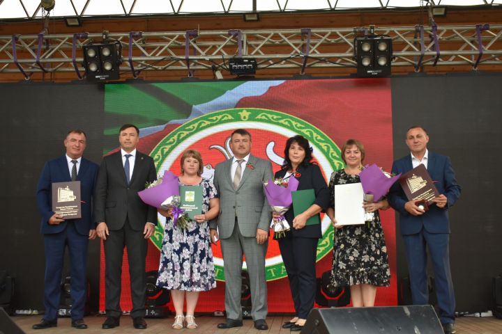Заслуженные награды кайбичане получили на празднике в День Республики Татарстан
