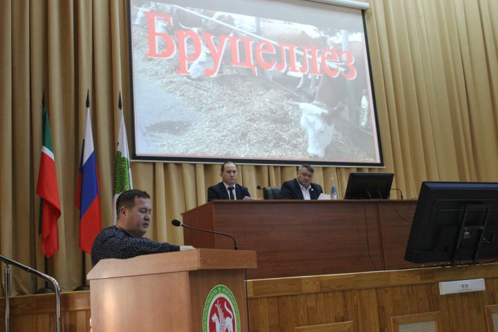 В Кайбицах состоялось внеочередное заседание комиссии по предупреждению и ликвидации чрезвычайных ситуаций и обеспечению пожарной безопасности