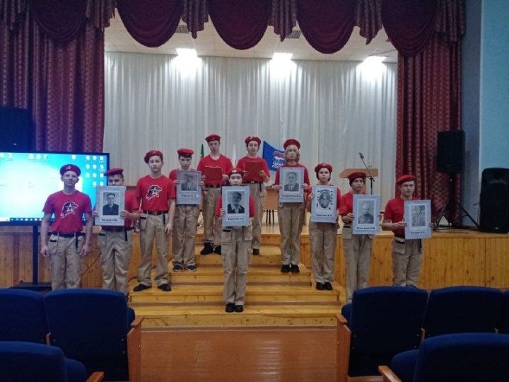 Юнармейцы Большеподберезинской школы присоединились ко Всероссийской акции «Блокадный хлеб»