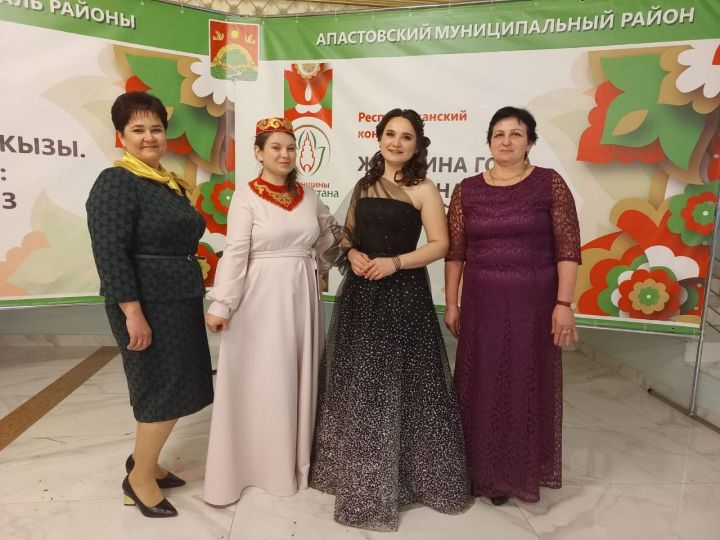 Успешные жительницы Кайбицкого района выступили в конкурсе «Женщина года. Мужчина года: женский взгляд»
