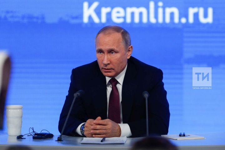 Путин поздравил сотрудников Росгвардии с профессиональным праздником