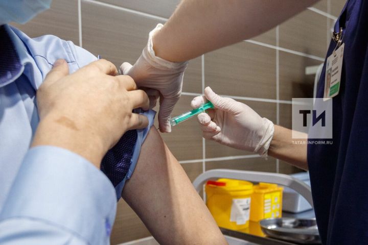 Роспотребнадзор напоминает: не забудьте привиться от клещевого энцефалита