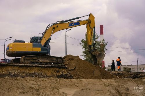 В Казани во время ремонта водопровода рабочих завалило землей, один погиб