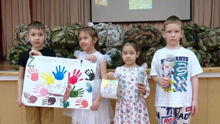 «Голубой платочек надежды»: как волонтеры Альметьевского района помогают бойцам СВО