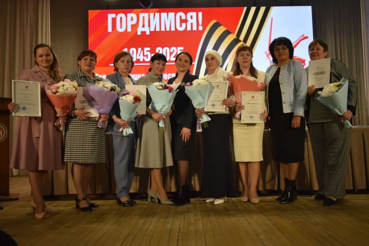 Наградили отличившихся работников культуры Кайбицкого района