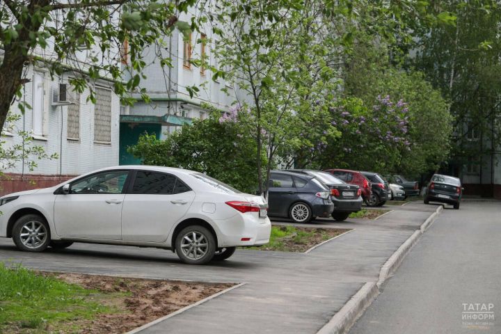 Какие автомобили запрещено парковать во дворах в Татарстане