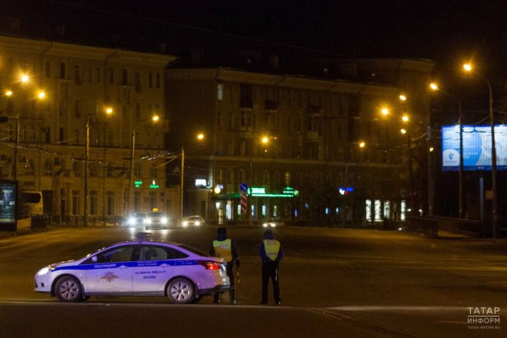 В Казани водитель фургона сбил троих подростков и скрылся с места ДТП