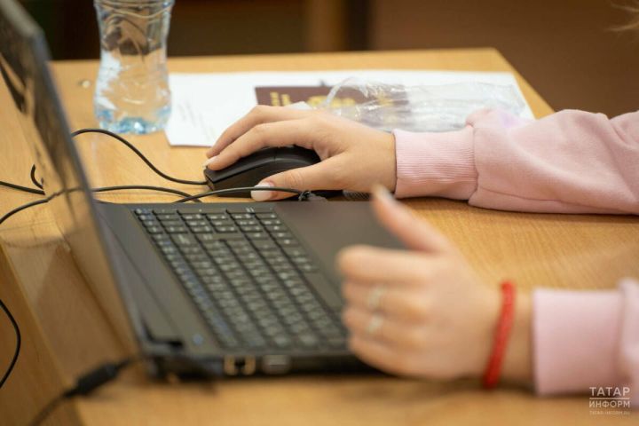 IT-специалист предупредил о рисках работы с нейросетями