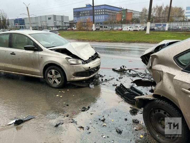 Жительница Казани, выехав на встречку, устроила смертельное ДТП в Оренбуржье