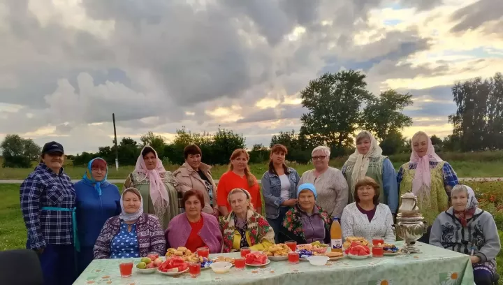 За чашкой чая: в Надеждинском поселении прошли посиделки в семейном кругу