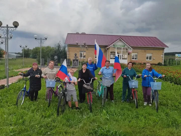 В Надеждине состоялся велопробег «Под флагом единым»