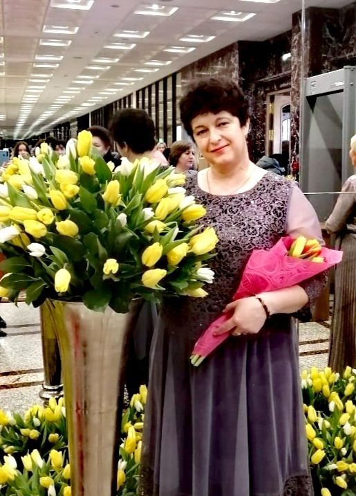 Оксане Михайловне Емельяновой, жительнице села Большое Подберезье, сегодня исполняется 45 лет!