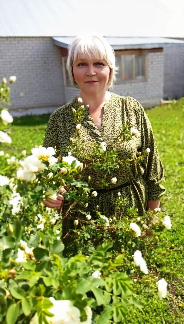 5 февраля Валентина Павловна Шебалова, жительница села Большое Подберезье, отмечает свой 55-летний юбилей