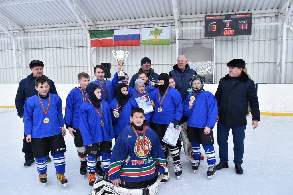 У кайбицких хоккеистов - серебро республики