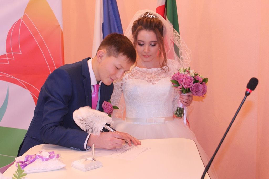 В Кайбицах зарегистрировали  первую  пару  2020 года