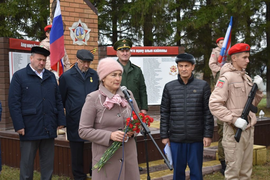 Прах героя Великой Отечественной войны перезахоронили на родной земле в Бурундуках