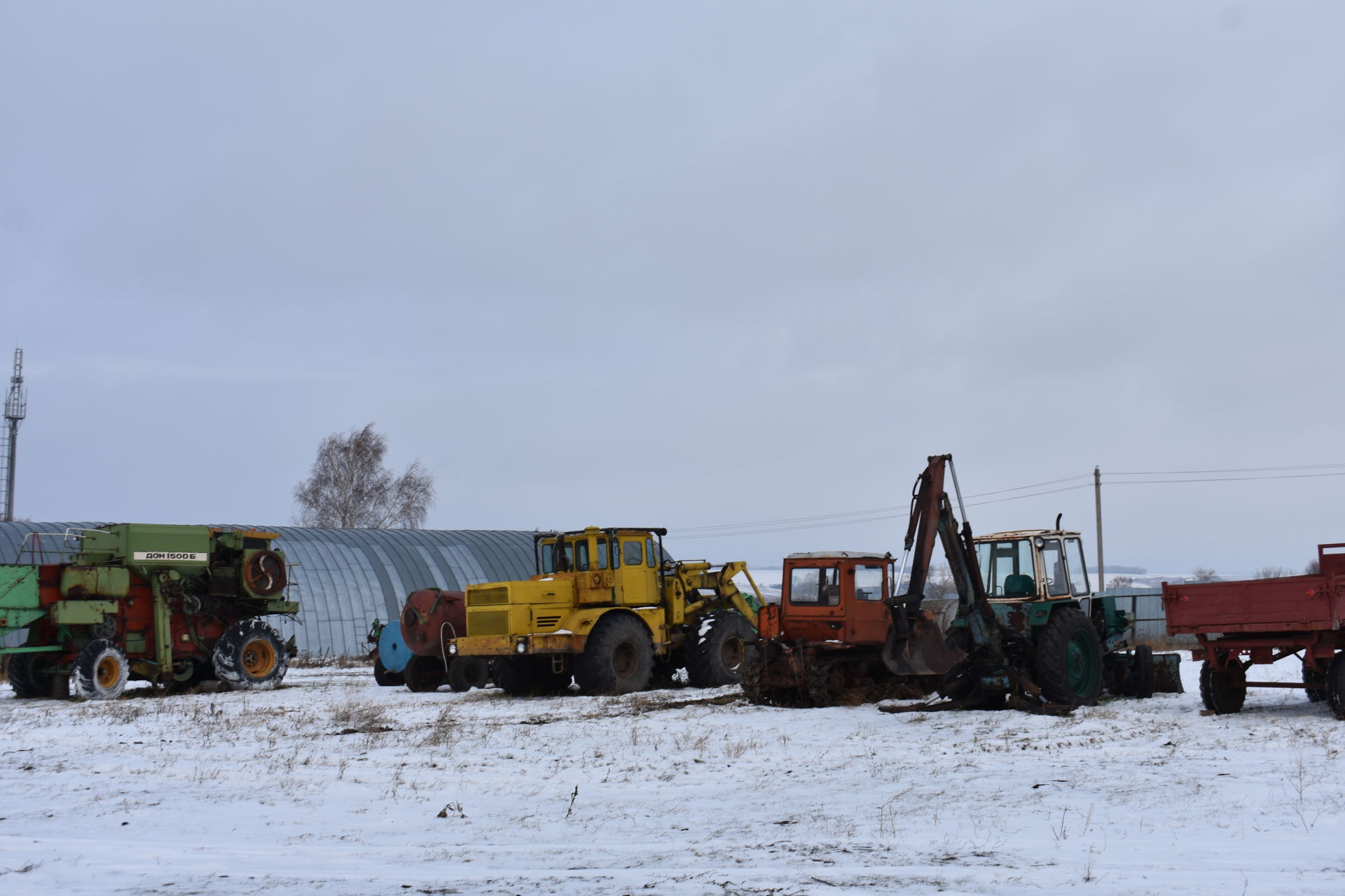 Сельхозмашины в хозяйствах Кайбицкого района поставлены на зимнее хранение