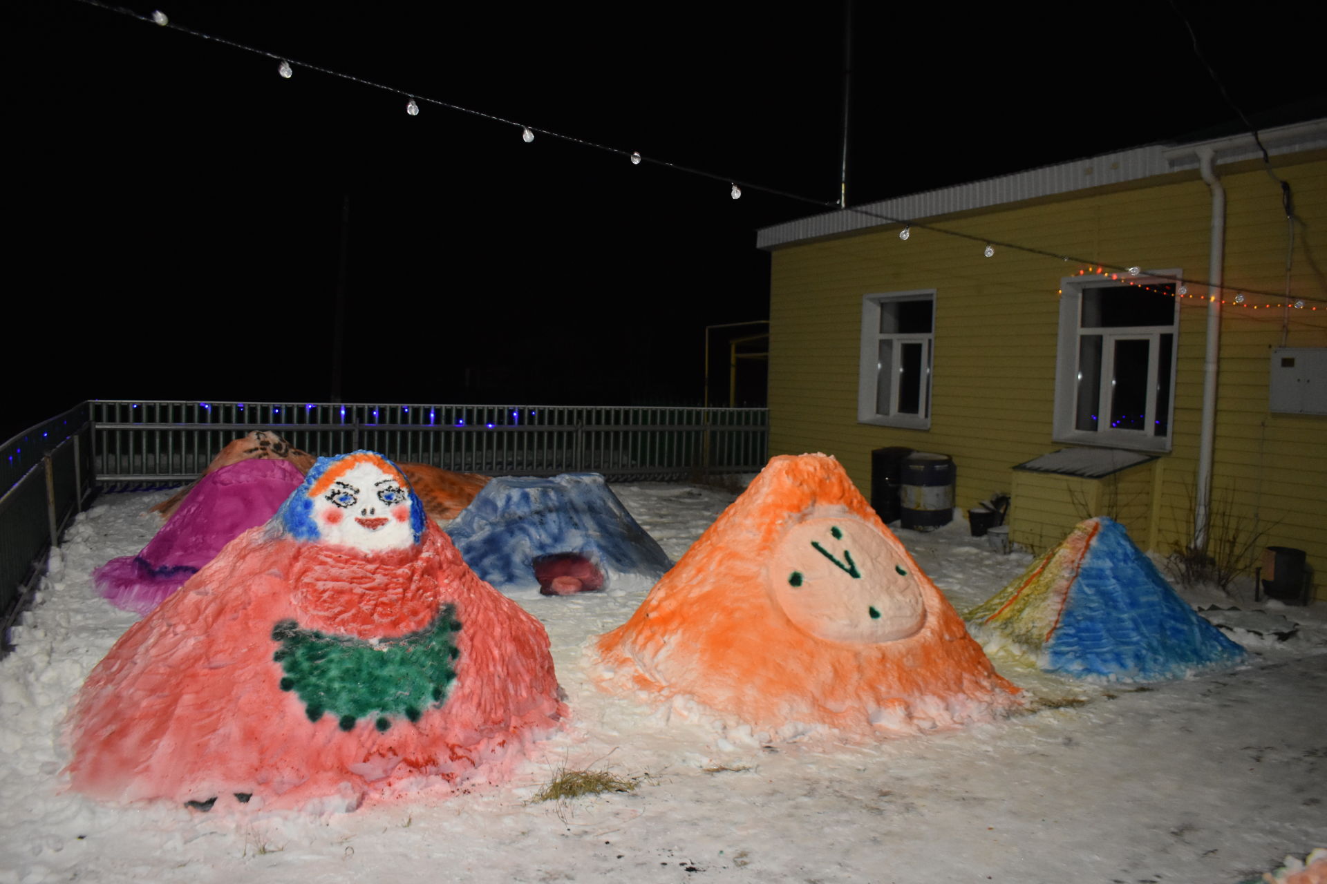 В Кайбицах определяют лучшее новогоднее оформление поселения, учреждения, жилого дома