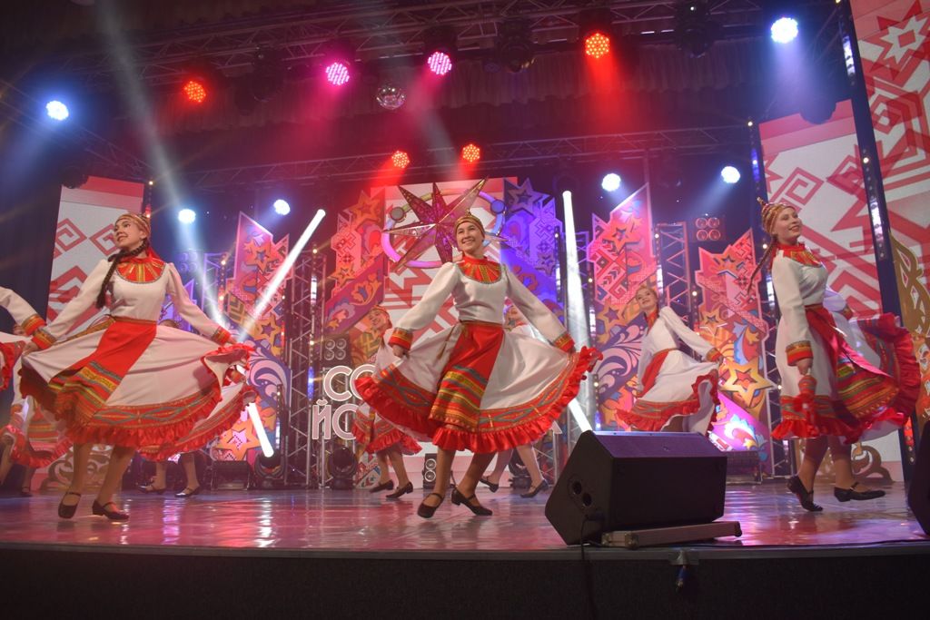 Талантливые дети Кайбицкого района успешно выступили в зональном этапе фестиваля эстрадного искусства «Созвездие-Йолдызлык» в Апастове