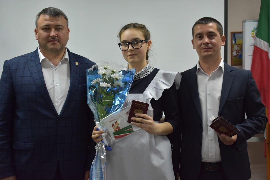 В Кайбицах состоялось торжественное вручение паспортов юным гражданам