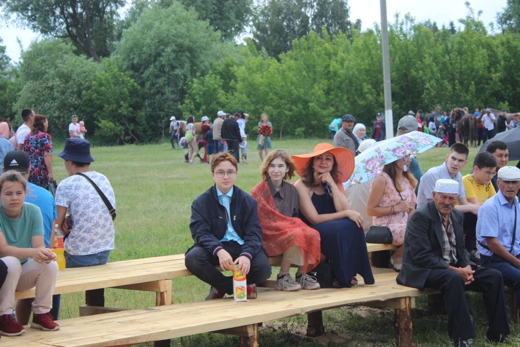 Сабантуй в Кайбицах собрал на майдане жителей района, гостей и земляков