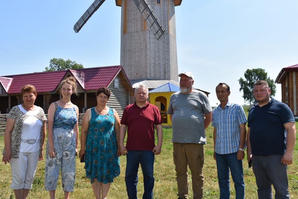 В Большом Подберезье побывали представители Ассоциации самых красивых деревень и городков России