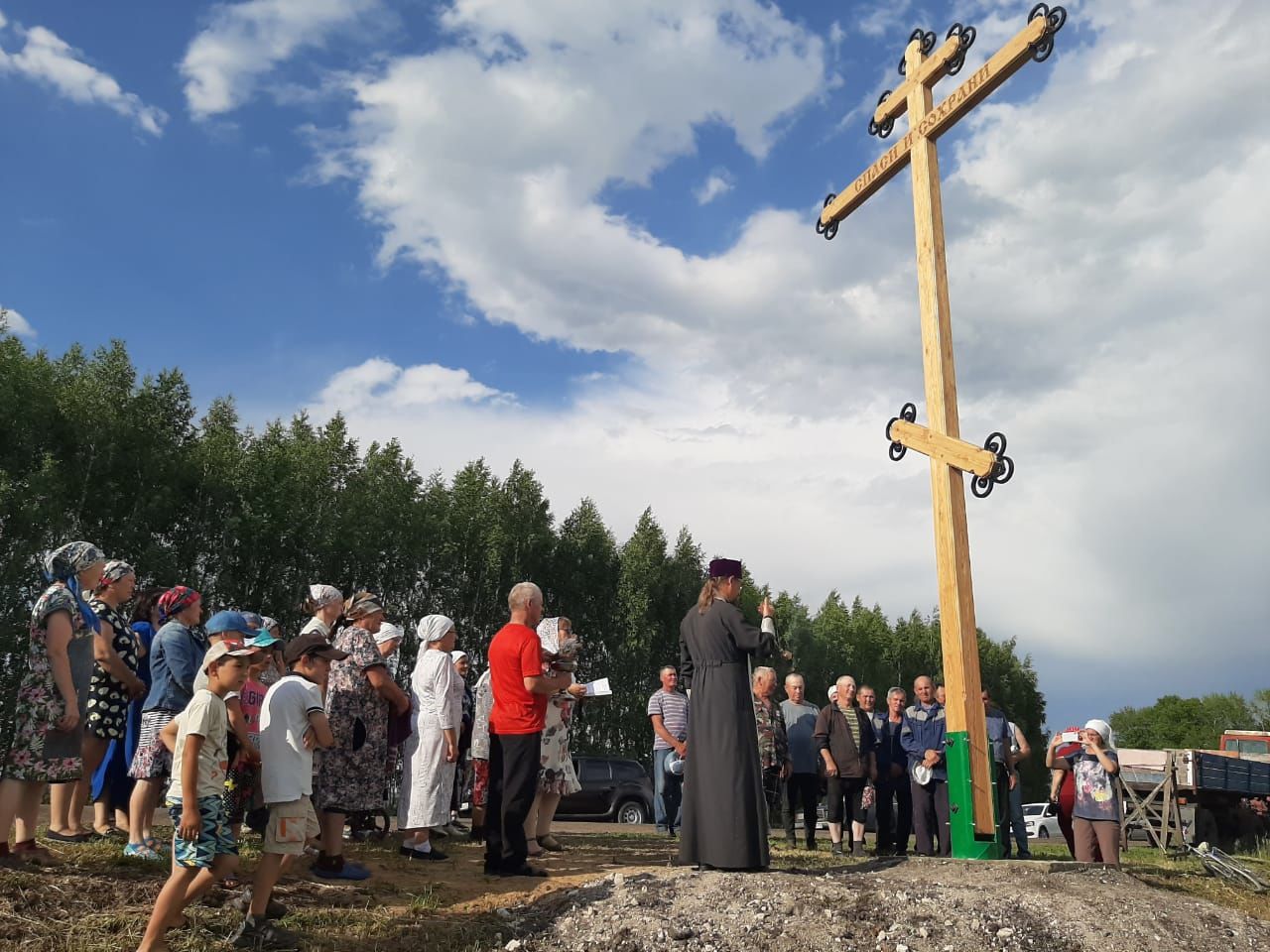 Возле села Малые Меми появился Поклонный крест