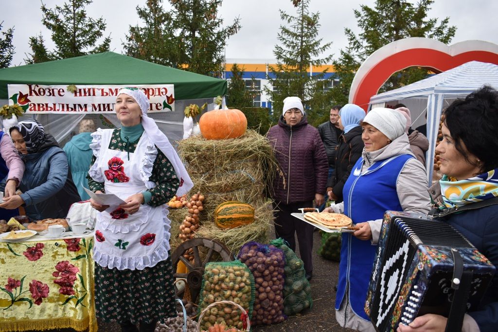 В Кайбицах прошла школьная ярмарка