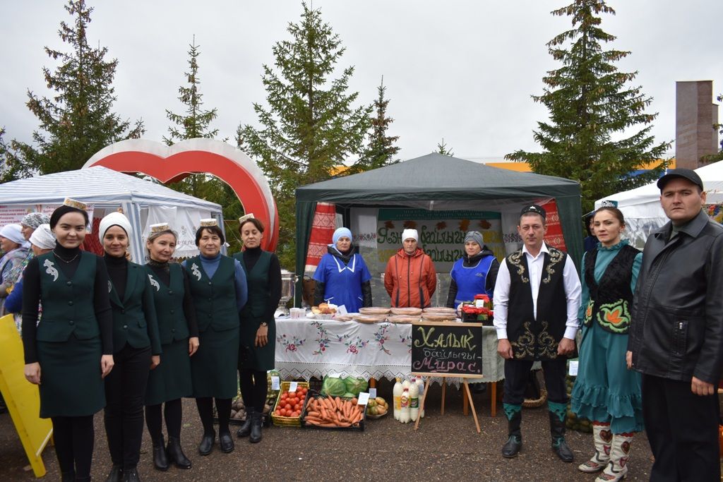 В Кайбицах прошла школьная ярмарка