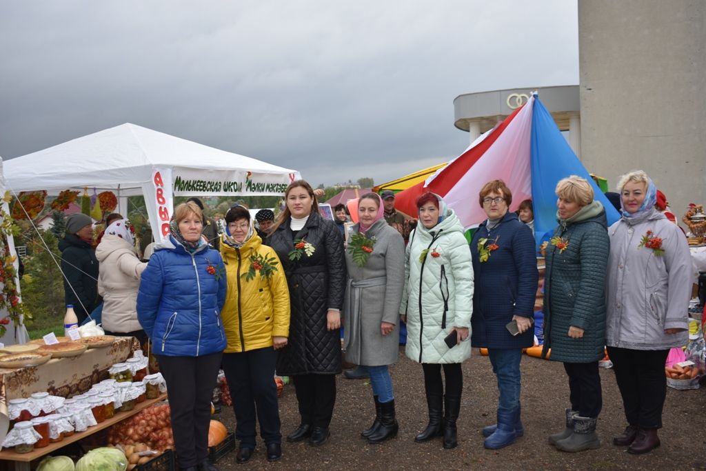 В Кайбицах прошла школьная ярмарка