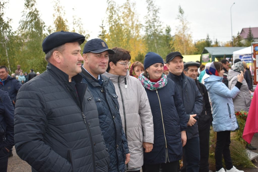 В Кайбицах прошла школьная ярмарка