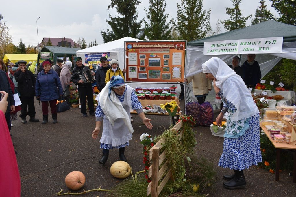 В Кайбицах прошла школьная ярмарка