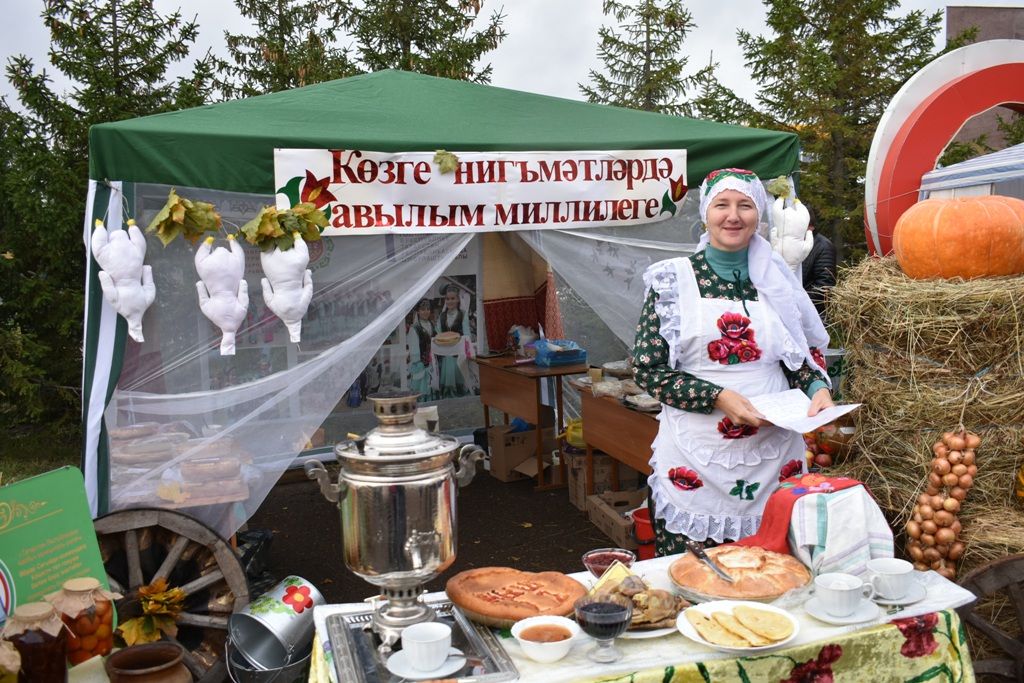 В Кайбицах прошла школьная ярмарка