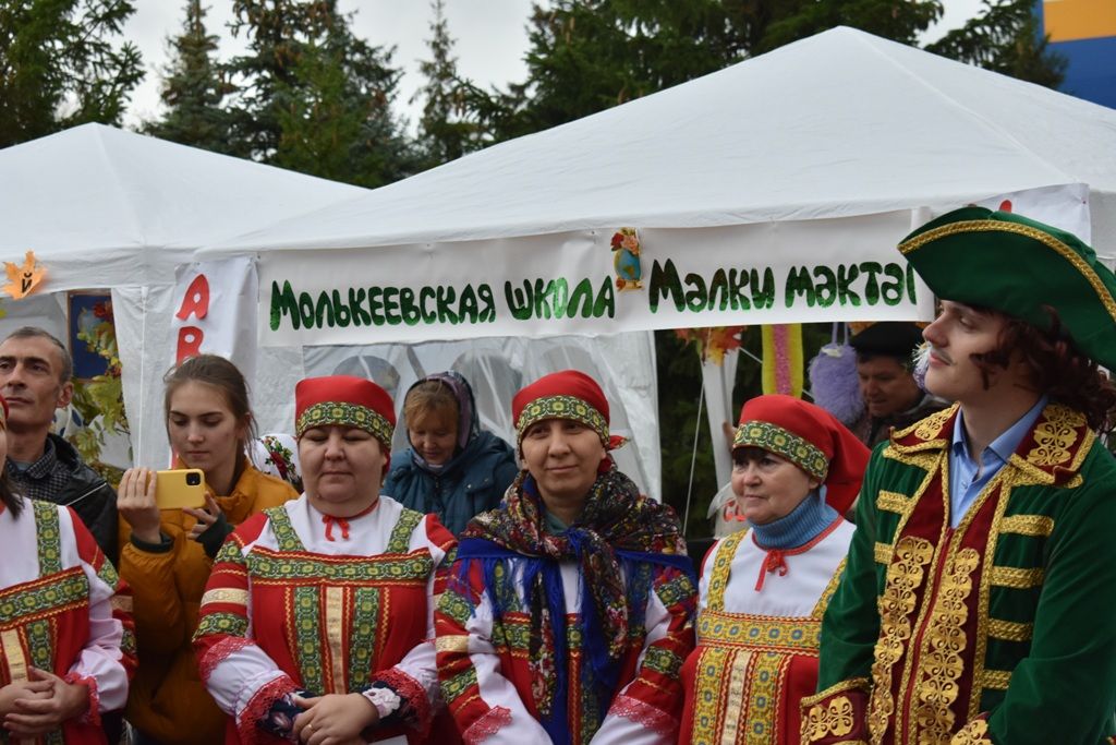 В Кайбицах прошла школьная ярмарка