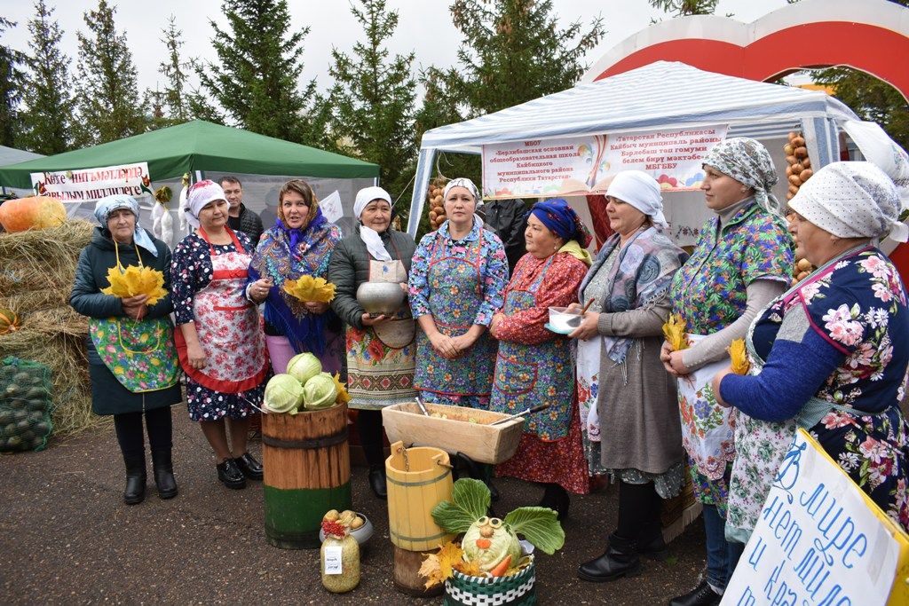 В Кайбицах прошла школьная ярмарка