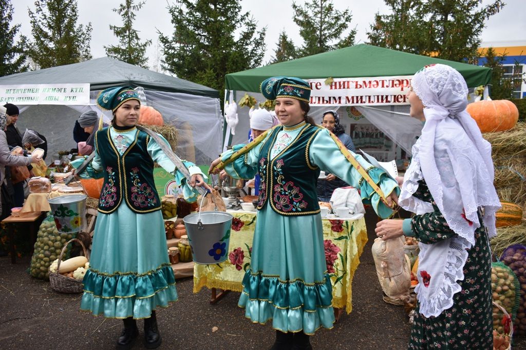 В Кайбицах прошла школьная ярмарка