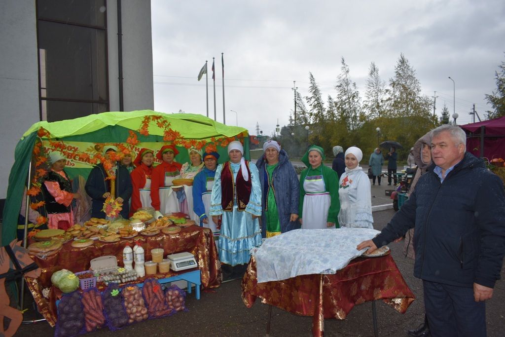 В Кайбицах прошла школьная ярмарка