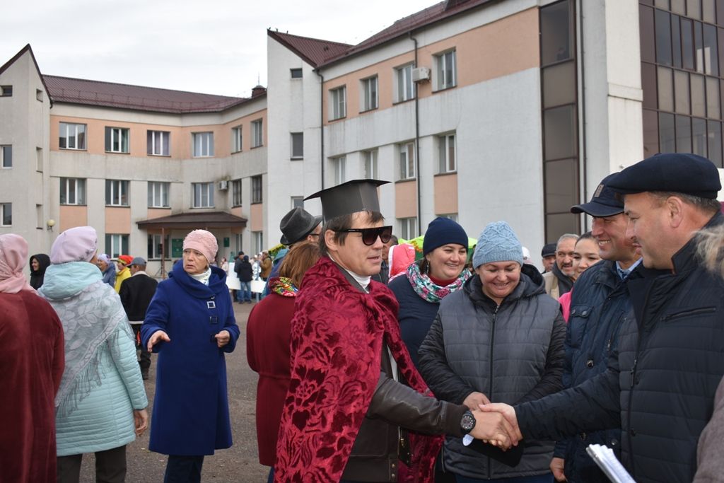 В Кайбицах прошла школьная ярмарка