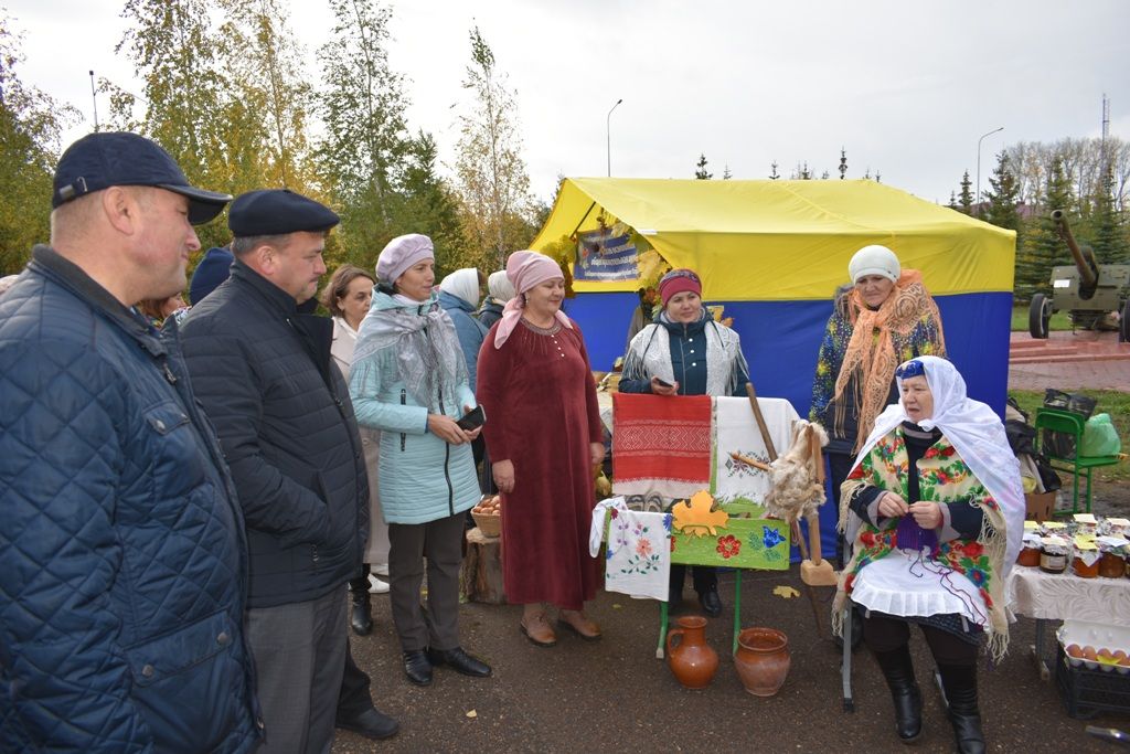 В Кайбицах прошла школьная ярмарка