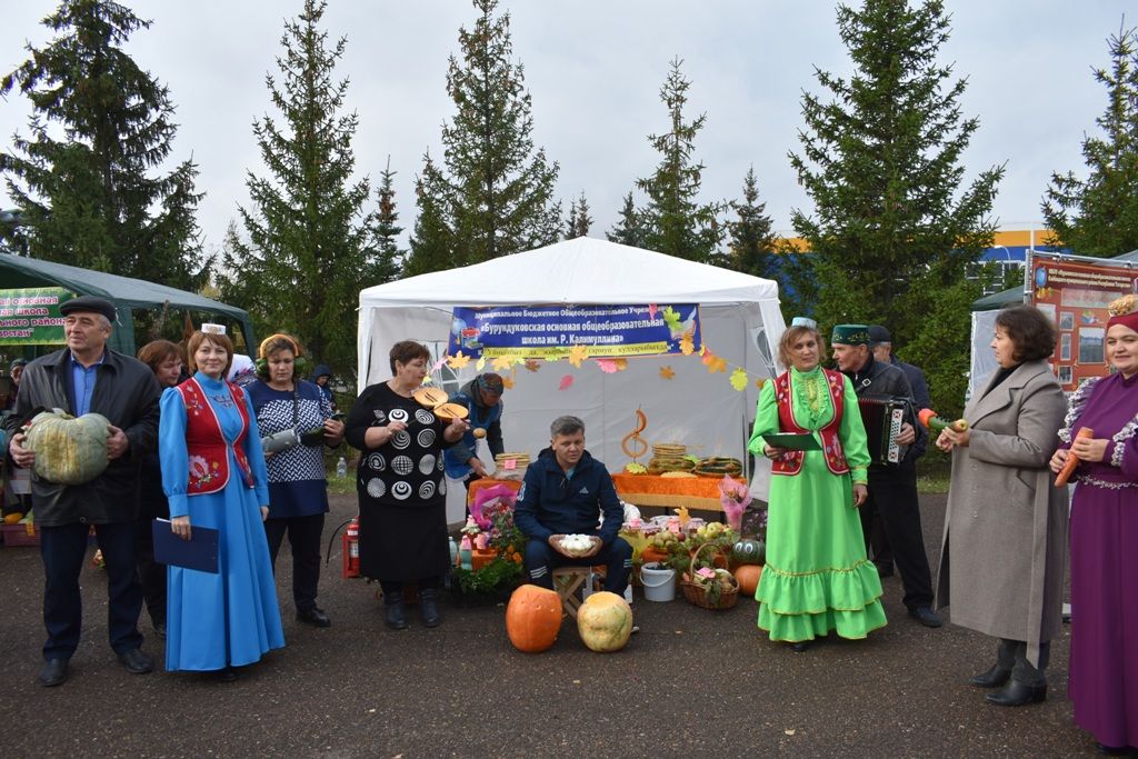 В Кайбицах прошла школьная ярмарка