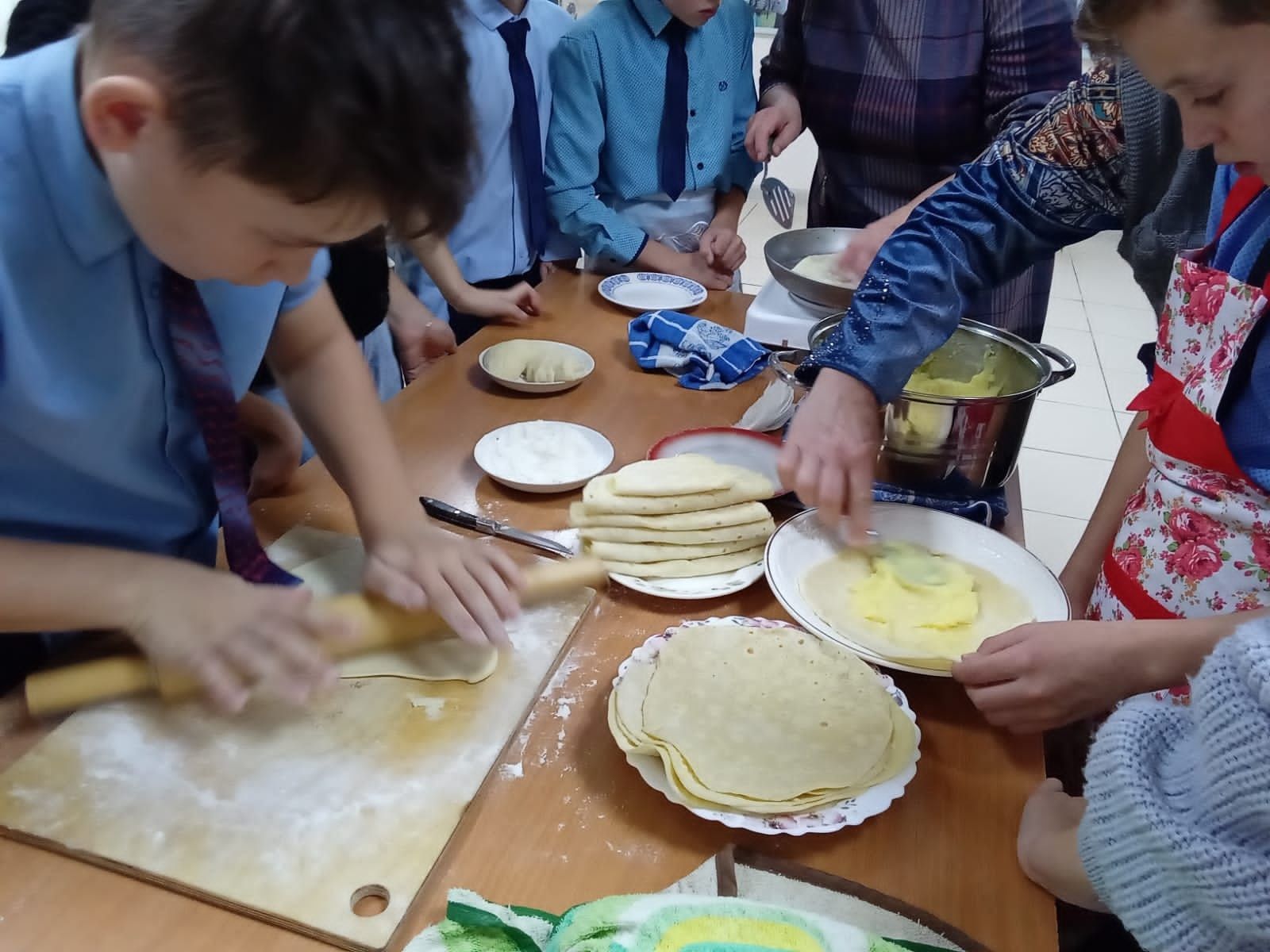 Кошманда балалар да кыстыбый пешерә белә