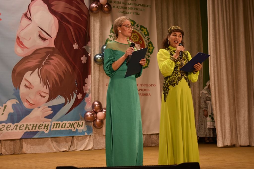 В Больших Кайбицах состоялся концерт, приуроченный ко Дню матери