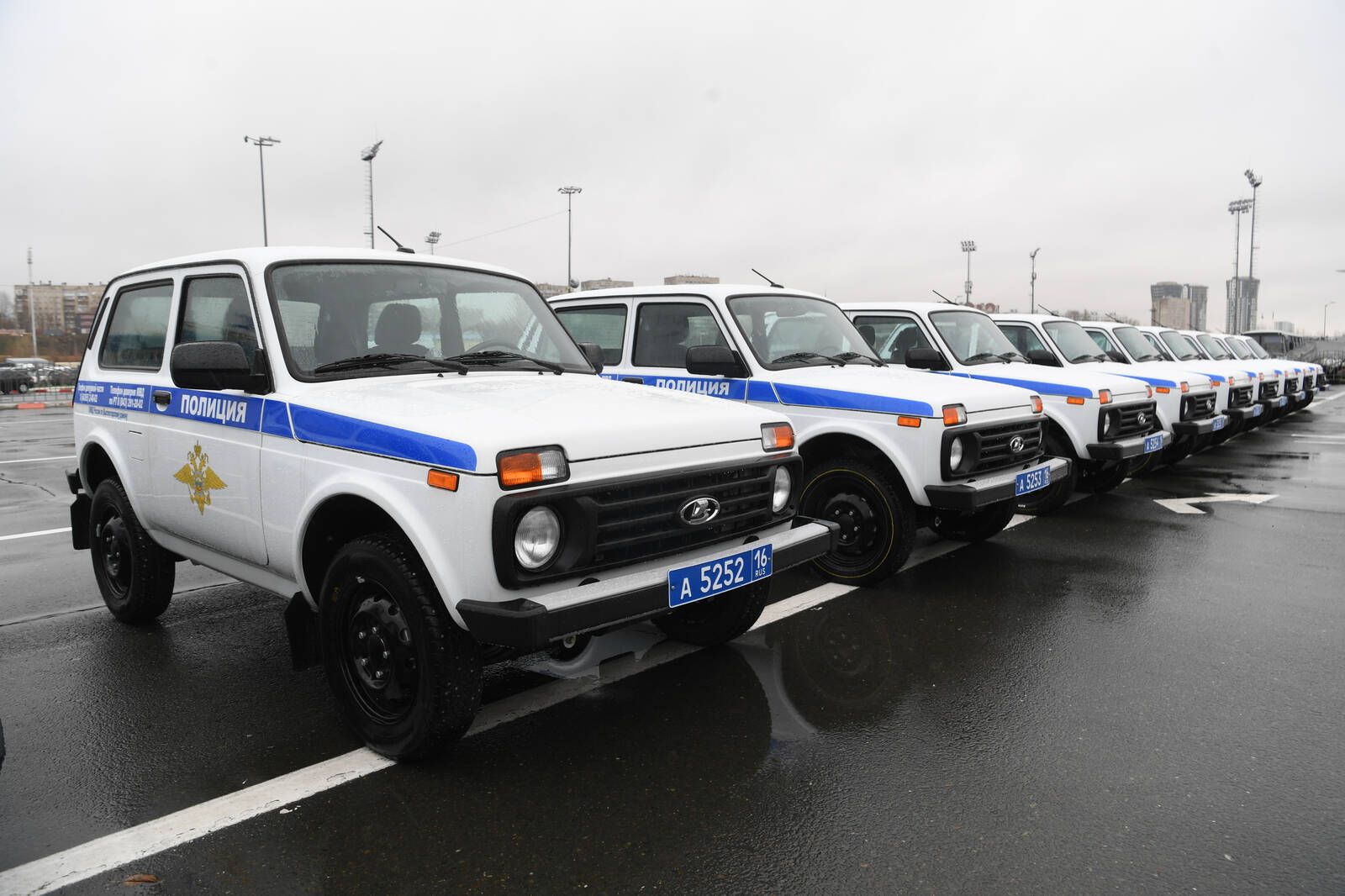 Участковому уполномоченному Кайбицкого района передали новый автомобиль