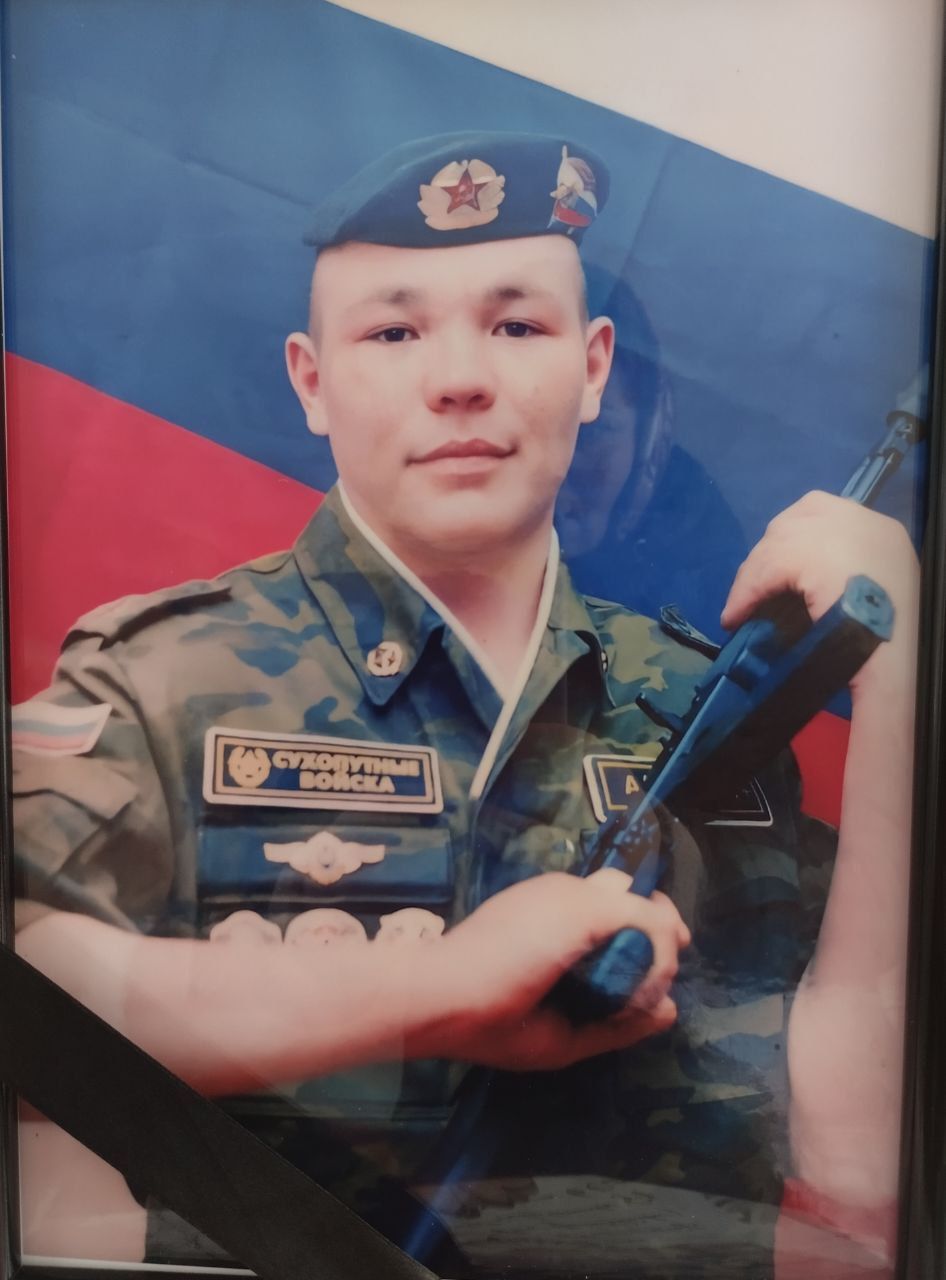 Олы Тәрбит авылында махсус операциядә һәлак булган авылдашларын соңгы юлга озаттылар